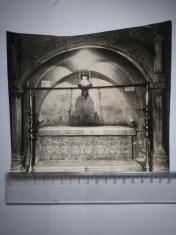 Fotografie Putna interior: morm&acirc;ntul lui Stefan cel Mare