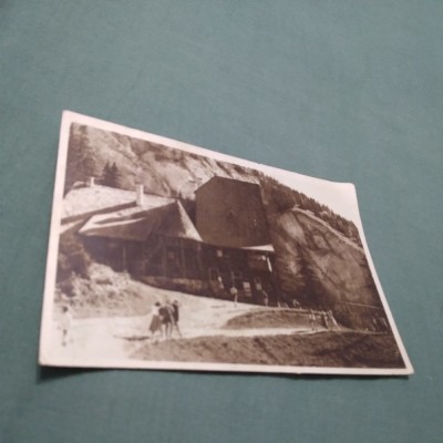 CARTE POSTALA LACUL ROSU GHILCOS-CABANA TURISTILOR C.G.M. CIRCULATA foto