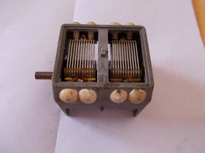 CONDENSATOR VARIABIL PENTRU RADIO foto