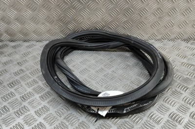 Garnitura ușă st&amp;acirc;nga față AUDI Q4 SUV F4B 2024 OEM: 11A867911B | 31088884 foto