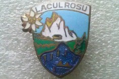 INSIGNA-LACUL ROSU-FLOARE DE COLT foto