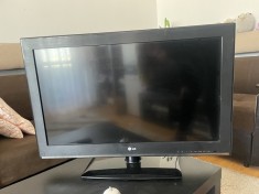 Televizor LG 32CS460 foto
