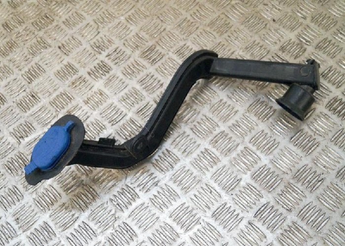 G&acirc;t de umplere rezervor lichid de parbriz MERCEDES-BENZ C W205 2015 OEM: A2058600164,A2058690266 2585221