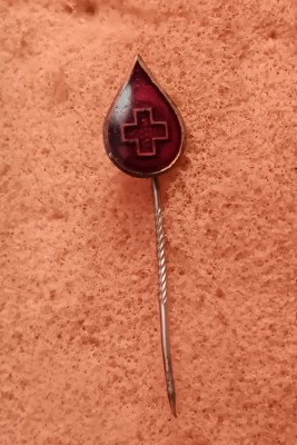 QW9 N 6 - insigna - tematica medicala - donator foto