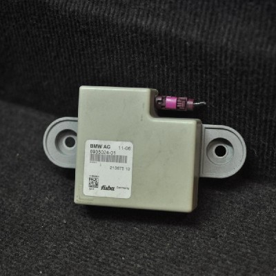 Amplificator de antena BMW 3 E90 2006 OEM: 6935024 2026555 foto