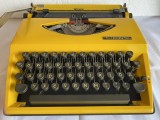 Mașină de scris tippa
