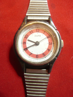 Ceas de mana de dama , mecanic - Zaria - Rusia d=2,5cm foto