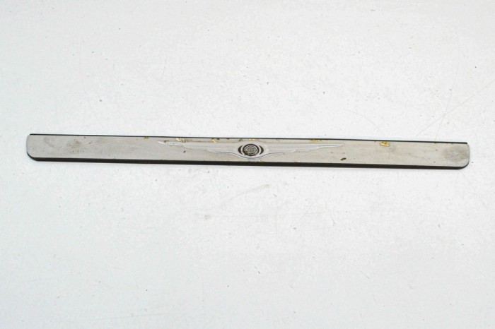 Ornament prag dreapta față CHRYSLER 300 C LX 2004 14107777