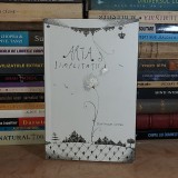 DOMINIQUE LOREAU - ARTA SIMPLITATII , 2012 *