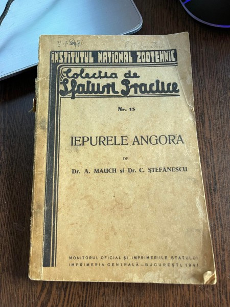 A. Mauch - Iepurele Angora (1945)