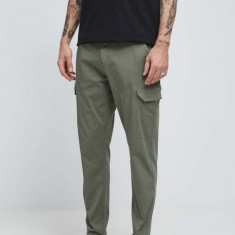 Medicine pantaloni barbati, culoarea verde, cu fason cargo