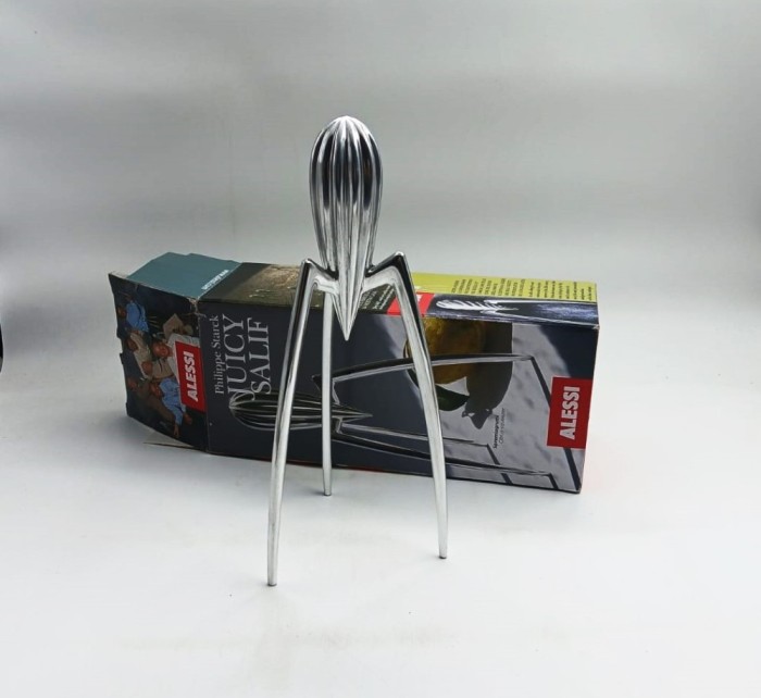 storcator de citrice Juicy Salif ALESSI design de Philippe Starck nou in cutia originala aluminiu