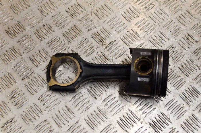 Piston MERCEDES-BENZ SPRINTER 3-t 906 2008 OEM: A6460300220,A6460300917 13875863
