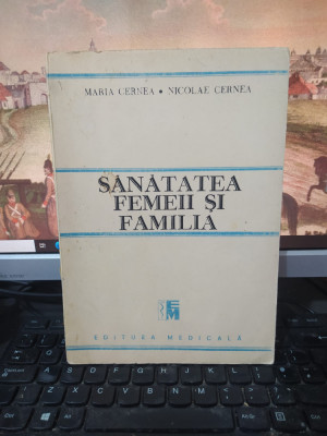 Maria și Nicolae Cernea, Sănătatea femeii și familia, București 1991, 220 foto