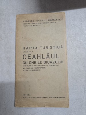 Harta turistică a masivului Ceahlău cu cheile Bicazului - Ion Protopopescu, N. Macarovici foto