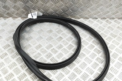 Garnitura de cauciuc motor TESLA MODEL 3 2019 OEM: 1090492-00-B 31399971 foto