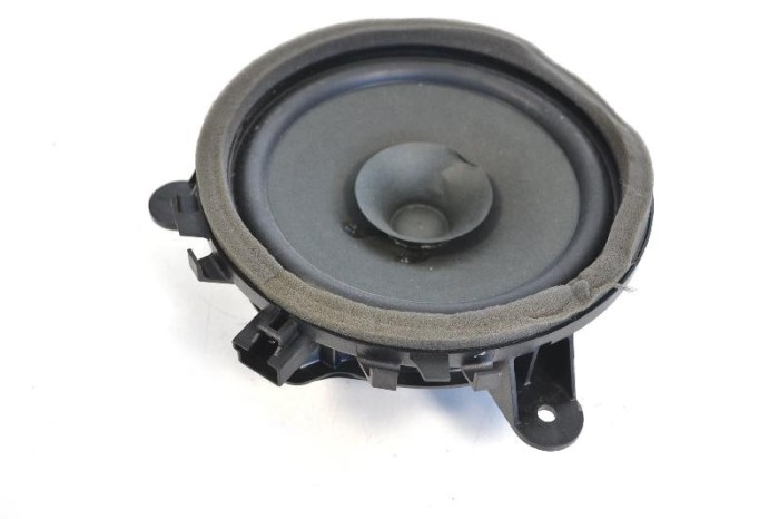 Difuzor ușă dreapta față VOLVO XC60 2009 OEM: 30657444 3676722