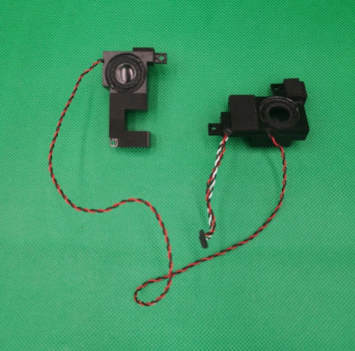 Medion Akoya E7222 Difuzoare interne Stanga+Dreapta SWAP