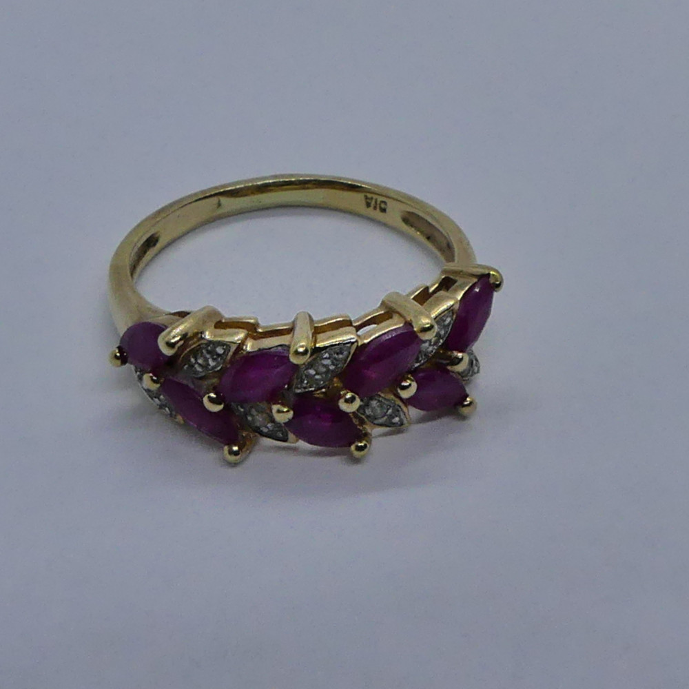 Inel din aur 9k cu diamante si rubine marca DIA(910) | Okazii.ro
