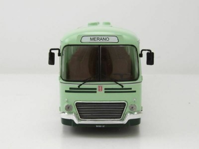 Macheta Fiat 360-3 Bus 1972 - IXO Models scara 1:43 foto