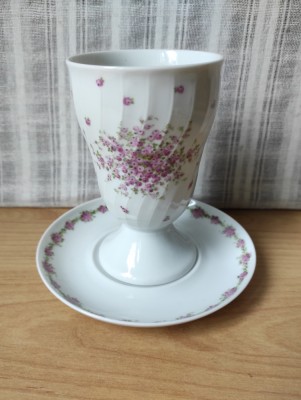 Set cupă și farfurioară porțelan fin model floral 2 foto