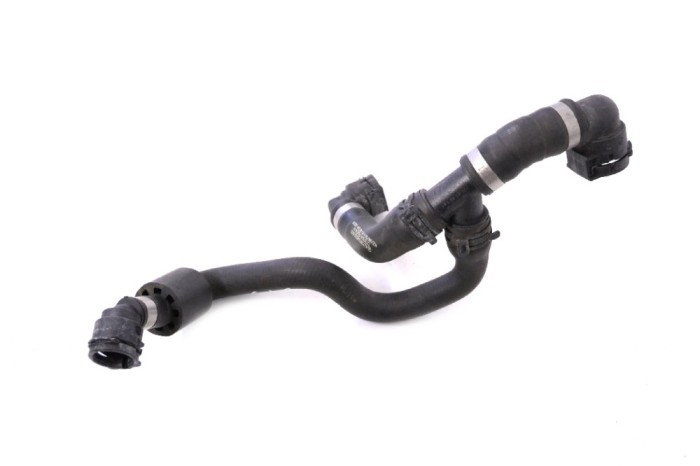 Furtun de lichid de răcire MERCEDES-BENZ GLC X253, C253 2017 OEM: A2135016982 11724545