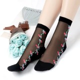 Cumpara ieftin Sosete pentru dama, SS165, model flori, Negru, marime universala (35-39)