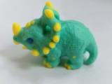 bnk jc Kinder 2024 - Funko Jurassic World - Chasmosaurus - Cable Hugger - VQ326