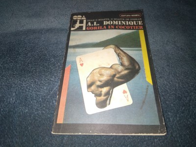 A L DOMINIQUE - GORILA IN COCOTIER foto