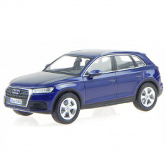 Macheta auto Audi Q5 2017 albastru navarra, 1:43 Spark Dealer edition