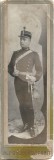 A3312N Sublocotenent rom&acirc;n de artilerie, cu sabie, &icirc;n uniformă model 1895, 1905, studio Victoria, București