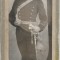 A3312N Sublocotenent rom&acirc;n de artilerie, cu sabie, &icirc;n uniformă model 1895, 1905, studio Victoria, București