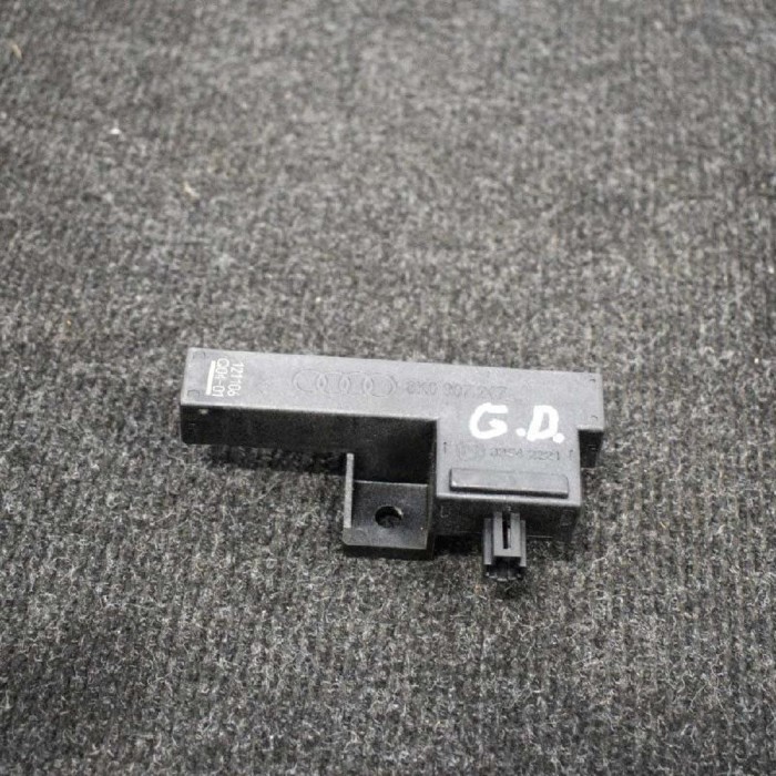 Amplificator de antena AUDI Q5 8R 2015 OEM: 8K0907247 3695385