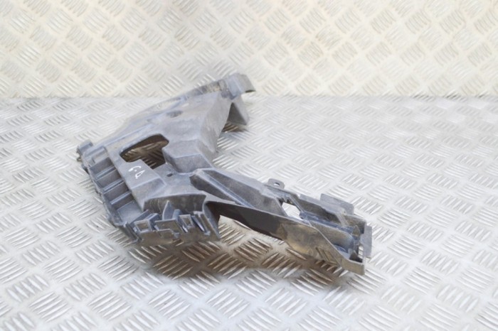 Suport bara de protecție dreapta spate VOLVO XC40 536 2019 OEM: 32227485 18049391