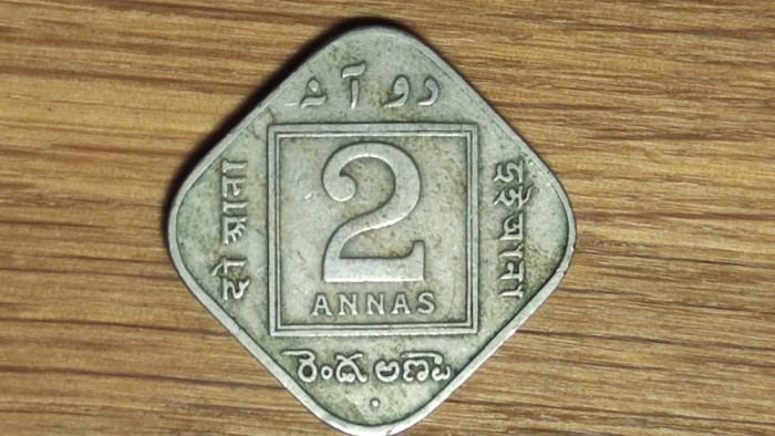 India Britanica - raritate coloniala - 2 anna / annas 1935 Bombay - romboidala, superba !