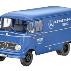 Macheta Oe Mercedes-Benz L319 1956-1967 1:18 Albastru B66040630