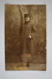 Fotografie veche in atelier foto - Militar roman in uniforma cu sabie