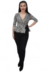 Bluza eleganta Tania,imprimeu animal print,negru-alb foto