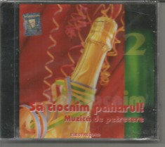 (B) CD sigilat -Sa ciocnin paharul ! Muzica de petrecere,