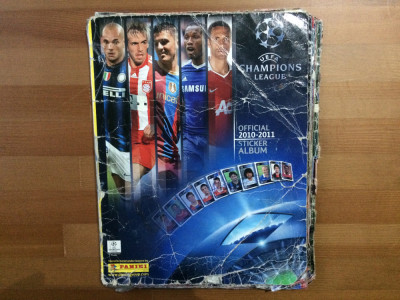 panini album UEFA Champions League 2010-2011 UCL sport fotbal 5 cartonase lipsa foto