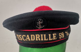 Bereta postav anii 50 Franța Marina militara Escadrille 59 cascheta cu moț rosu
