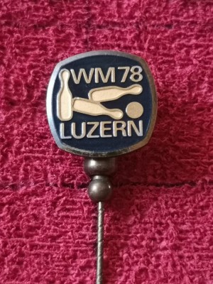Insigna - Campionatul Mondial de Bowling - LUZERN - ELVETIA 1978 foto