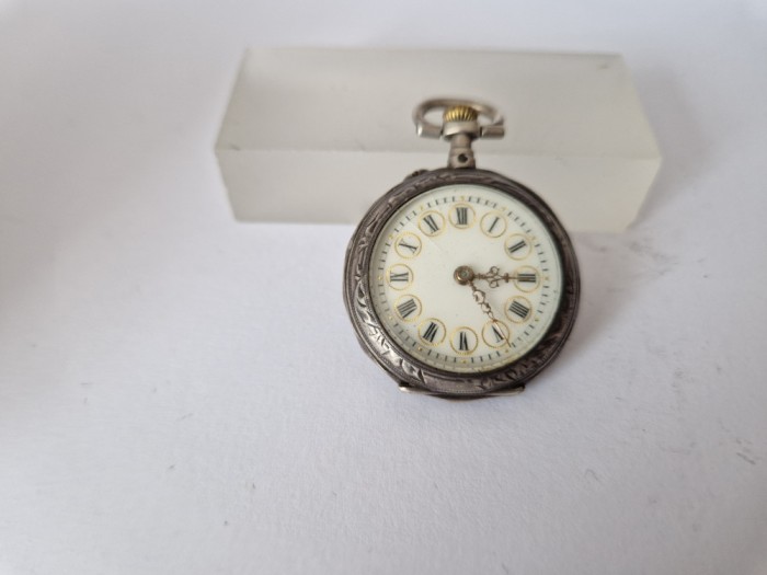 Ceas de Dame-de Buzunar - din Argint- Pinset -Cadran Alb cu Cifre Romane-1900
