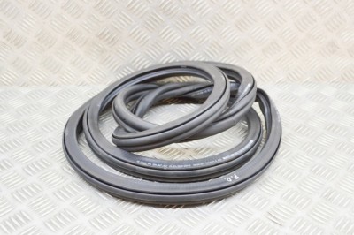 Garnitura ușă dreapta față VW GOLF VIII CD1 2022 OEM: 5H4867912 | 17860827 foto