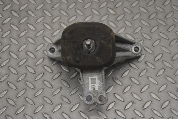 Suport motor dreapta KIA SORENTO IV MQ4, MQ4A 2021 OEM: 21815-L1200 | 22345560