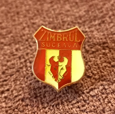 Insigna fotbal - &amp;quot;ZIMBRUL&amp;quot; SUCEAVA (sistem prindere tip brosa) foto