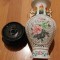 Vaza chinezeasca din portelan; perforata, vintage