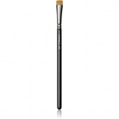 MAC Cosmetics 212 Flat Definer Brush perie plata pentru aplicarea fardului 1 buc