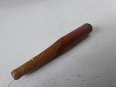 * Sipca de lemn pentru tigara / tigarete, veche, vintage, 7.5cm foto