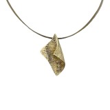 Cumpara ieftin Pandantiv din Aur 14K cu Diamant &ndash; Design Unic Pliat, Leoni Cedar